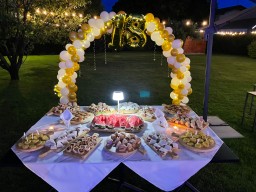 Festa di 18 anni con arco di palloncini